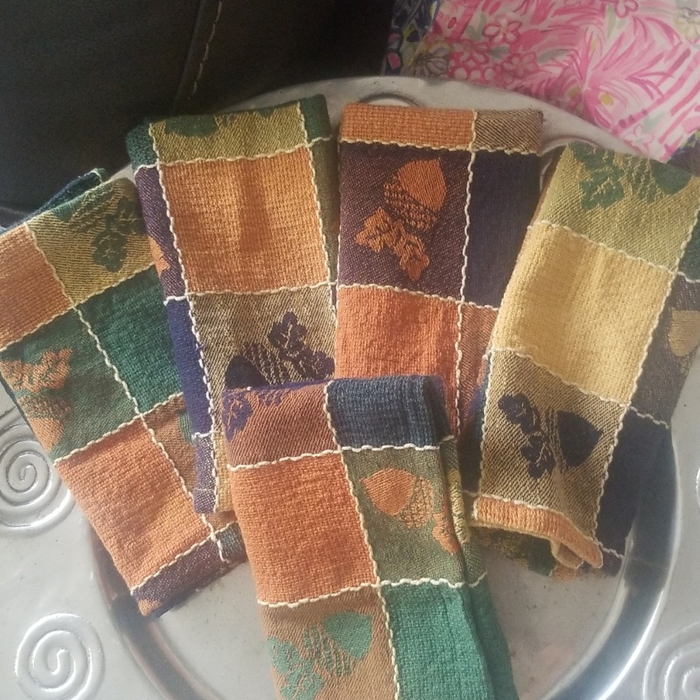 5 Thanksgiving napkins